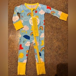 0-3 NWT Little Sleepies Sun Showers Zippy